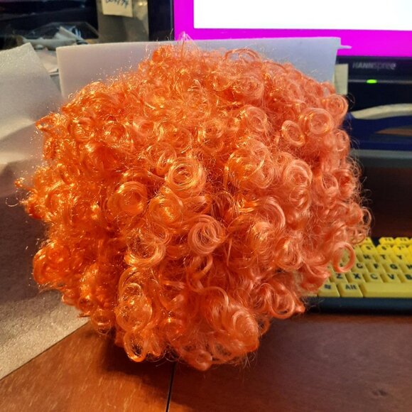 NEW IN BAG ! Free Beauty Fluffy Synthetic Clown Wig Orange - Picture 3 of 6